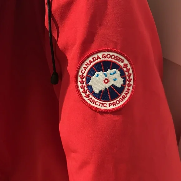 Canada Goose like new winter coat - Picture 2 of 3